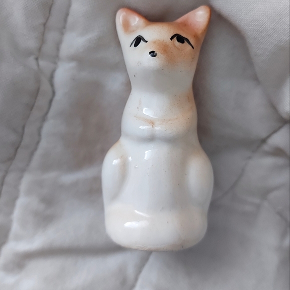 Vintage Kangaroo and Joey Salt and Pepper Shaker - Picture 6 of 6